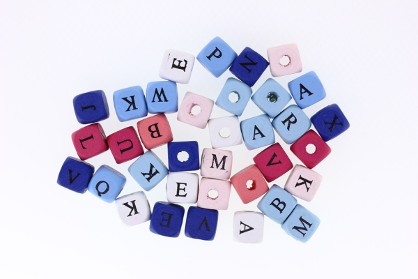 WOODEN FIGURES - CUBE 01 - WITH LETTERS - 10x10mm MIX BLUE - PACKAGE 250g (500pcs.) Hole-3.0mm